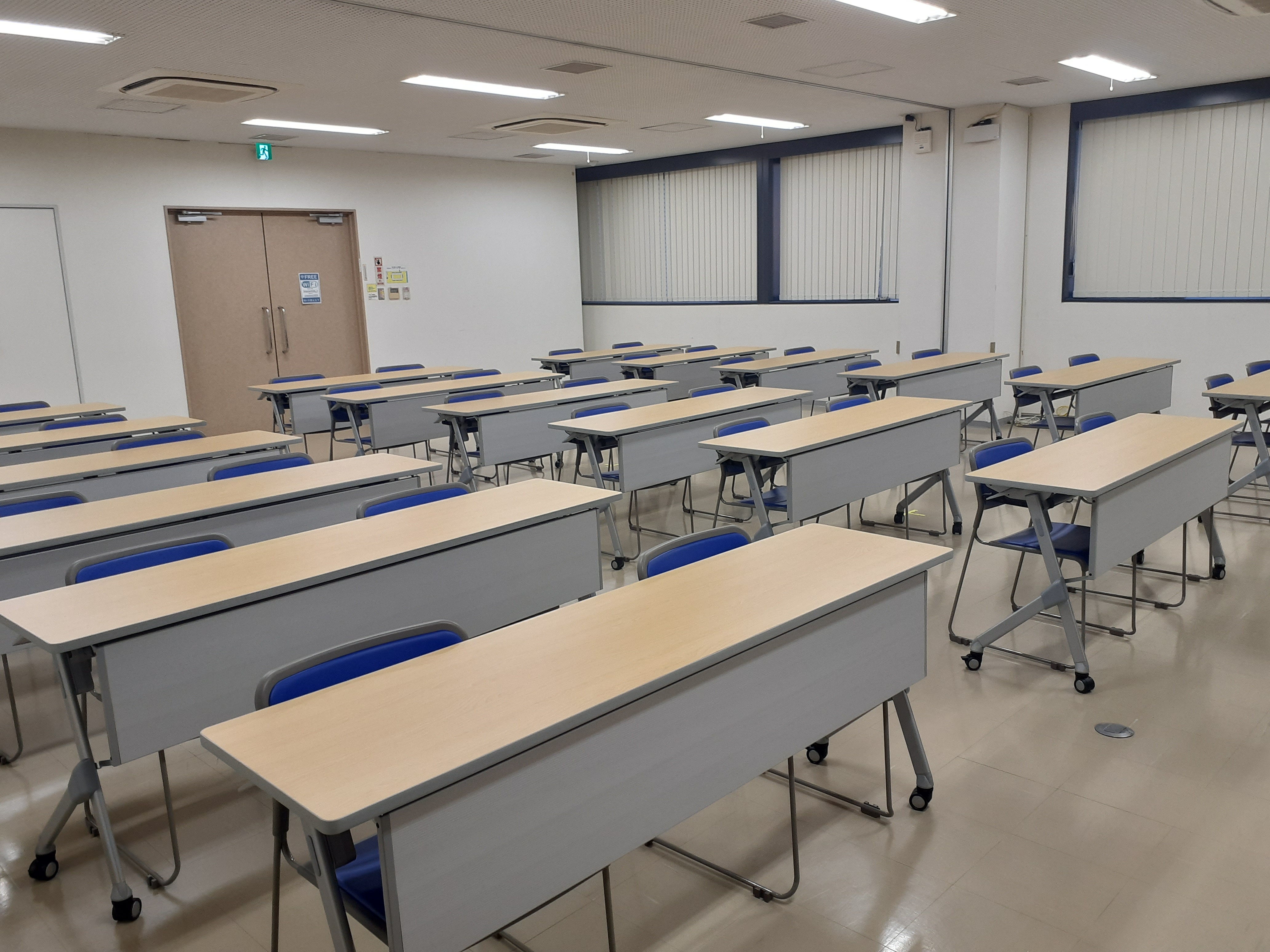 4階 中会議室A+B